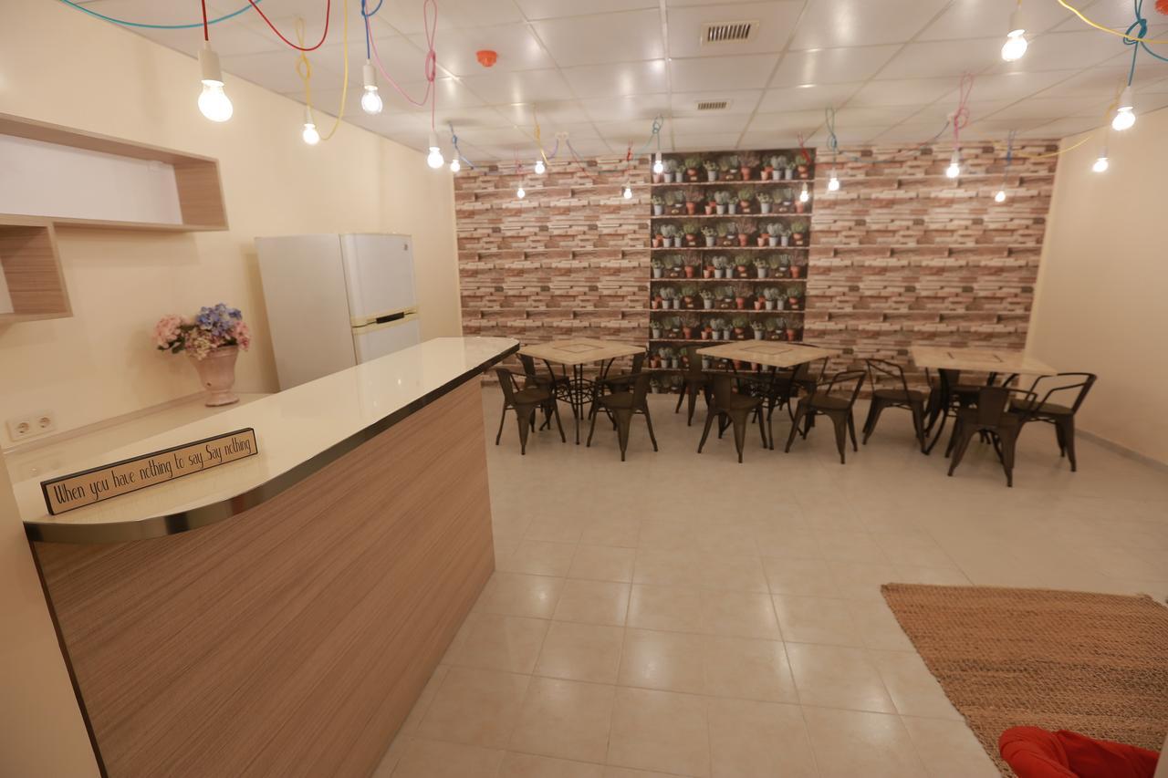 Midtown Hotel & Hostel 第比利斯 外观 照片