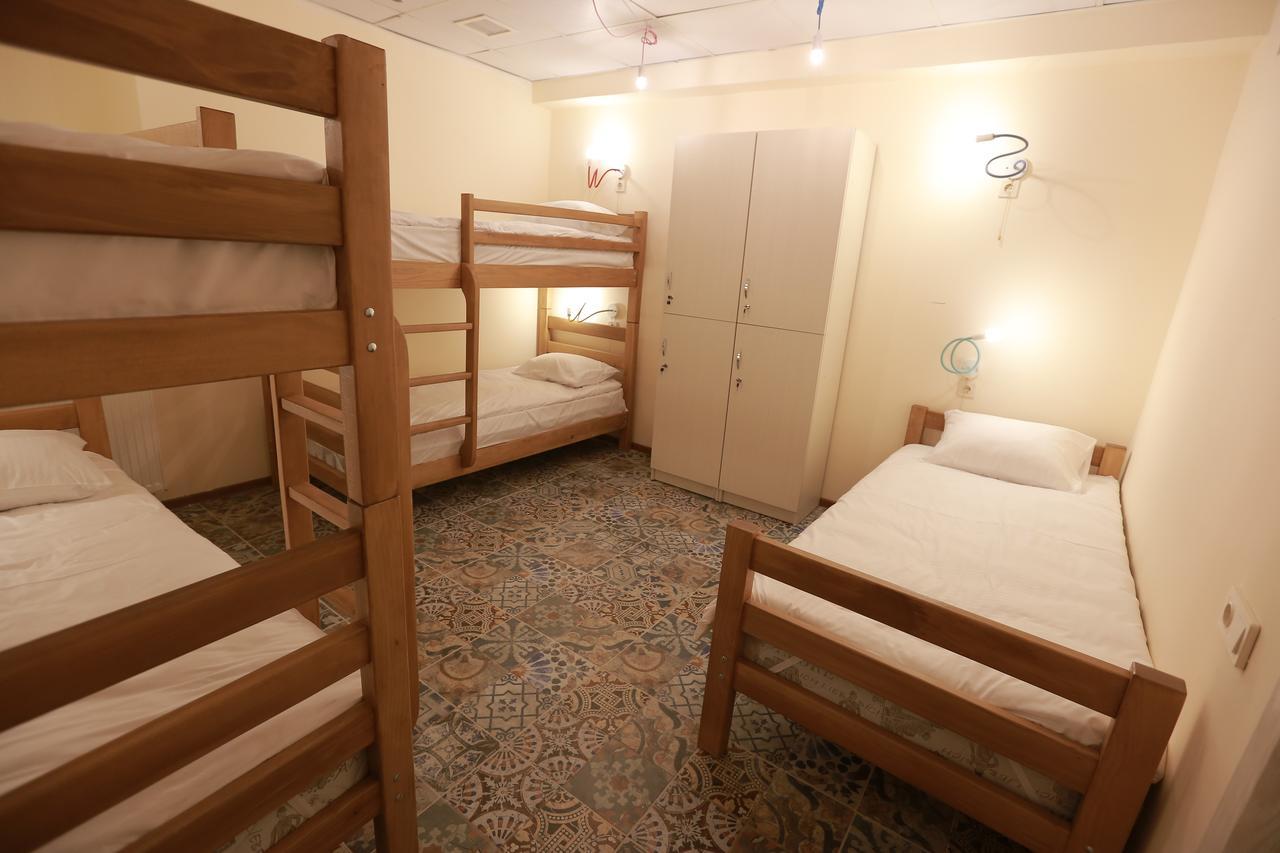 Midtown Hotel & Hostel 第比利斯 外观 照片