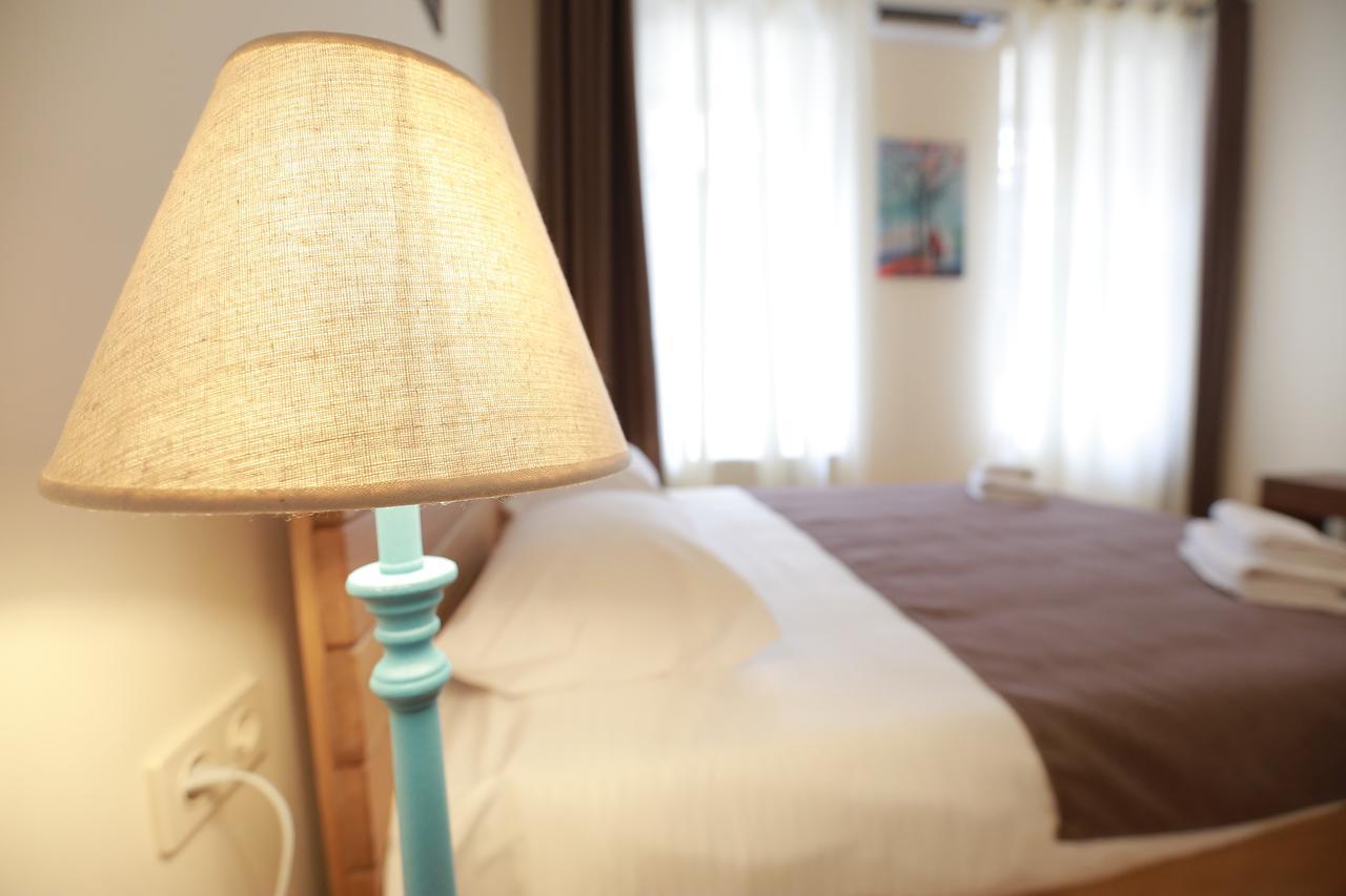 Midtown Hotel & Hostel 第比利斯 外观 照片